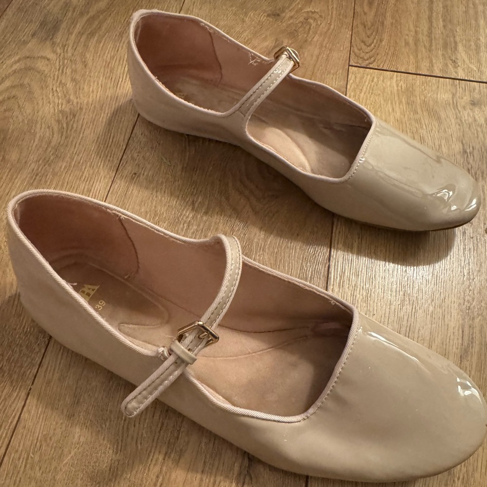 Zara Women's Cream Mary Jane Shoes - Picture 3 of 6